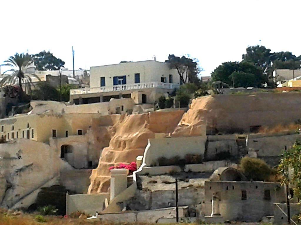 Vóthon Santorini Traditional Suites מראה חיצוני תמונה